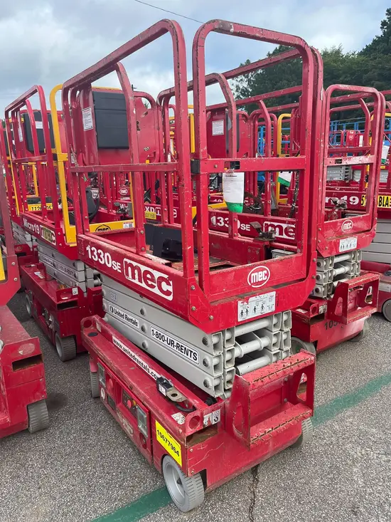 2017 MEC 1330SE Scissor Lift