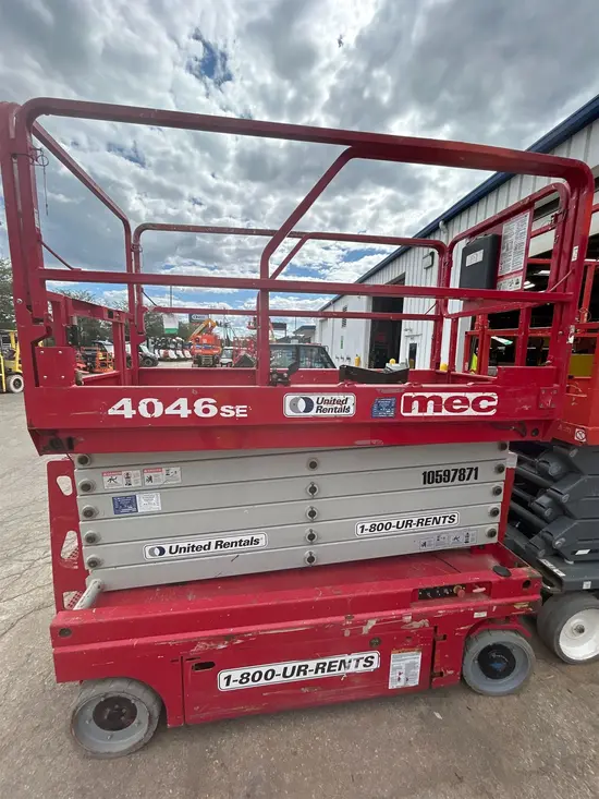 2017 MEC 4046SE Scissor Lift