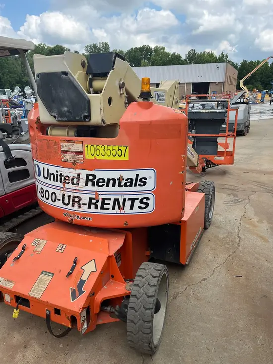2017 JLG E400AN Articulating Boom Lift
