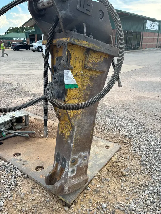 2011 Atlas Copco MB750 Attachment