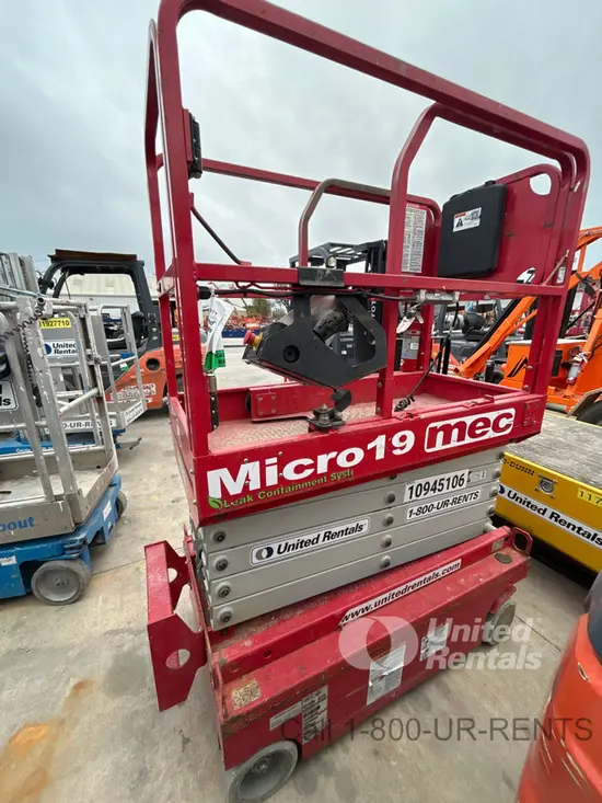 2019 MEC MICRO 19 Scissor Lift
