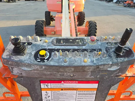 2016 JLG 400S Boom Lift