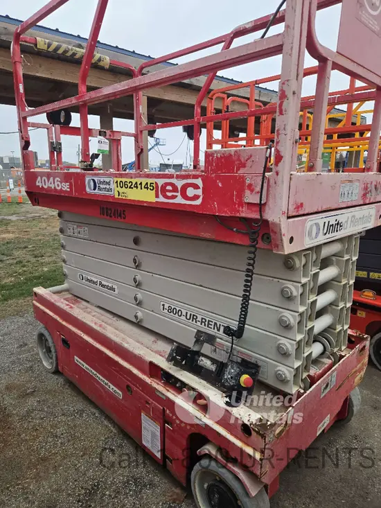 2017 MEC 4046SE Scissor Lift