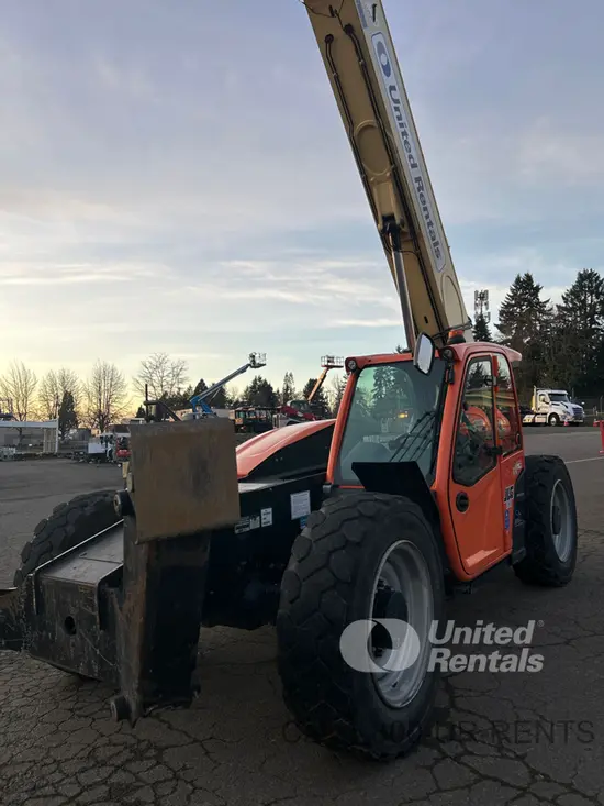 2018 JLG 1055 Forklift