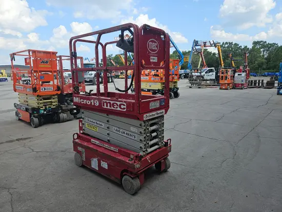 2018 MEC MICRO 19 Scissor Lift