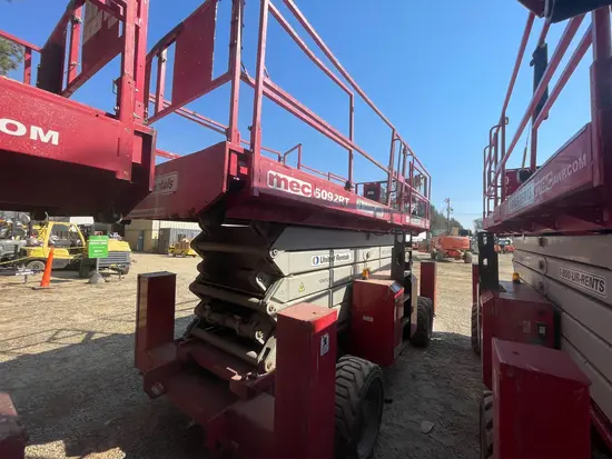 2017 MEC 6092RT Rough Terrain Scissor Lift