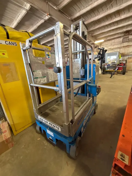 2019 Genie GR-20 Self-Propelled One-Person Lift