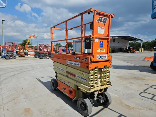 2018 JLG 2632ES Scissor Lift
