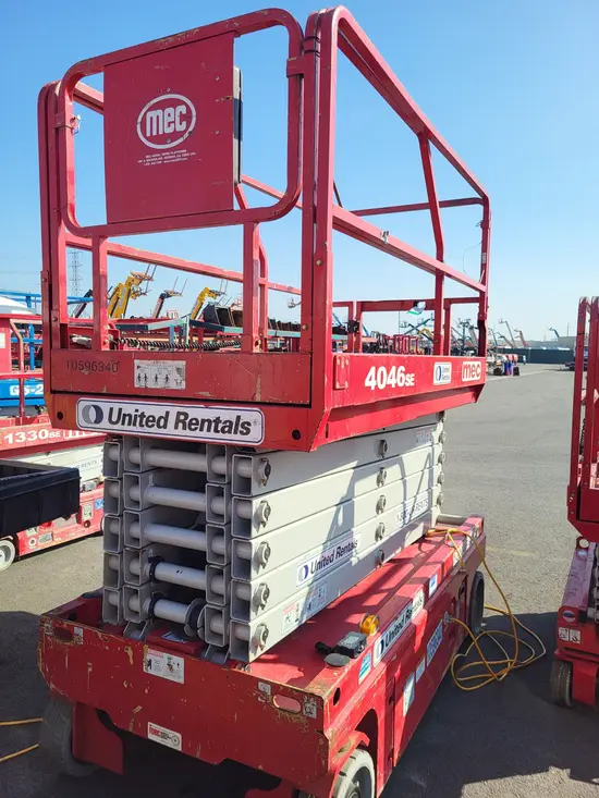 2017 MEC 4046SE Scissor Lift