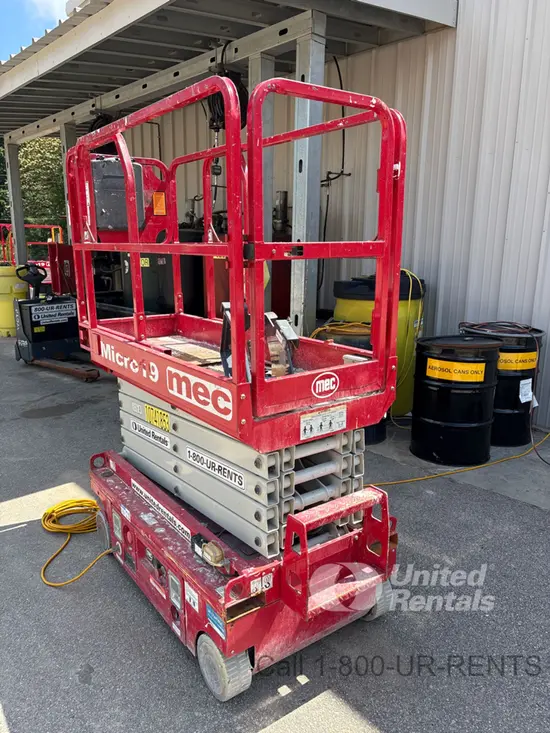 2018 MEC MICRO 19 Scissor Lift