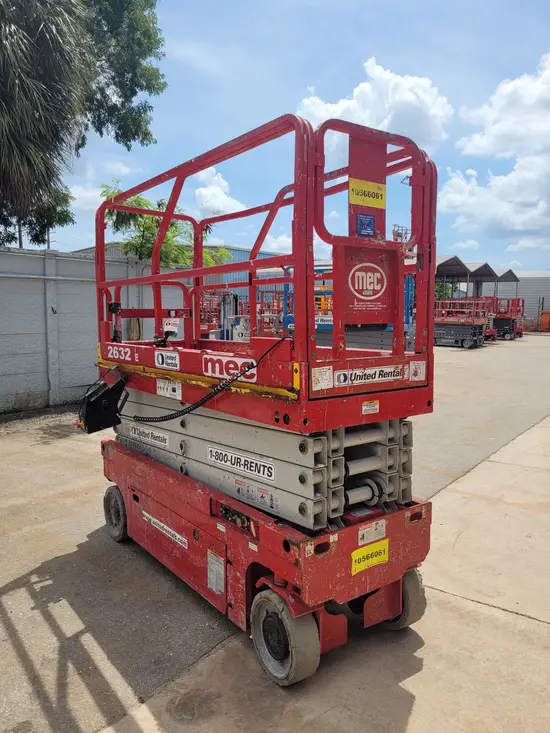 2017 MEC 2632SE Scissor Lift
