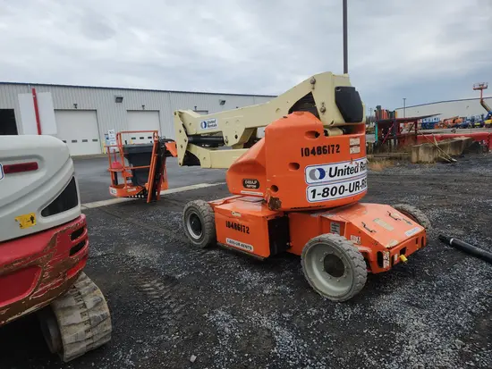 2016 JLG E400AJPN Articulating Boom Lift