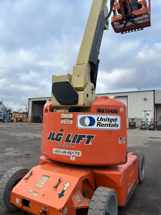 2012 JLG E400AJPN Articulating Boom Lift