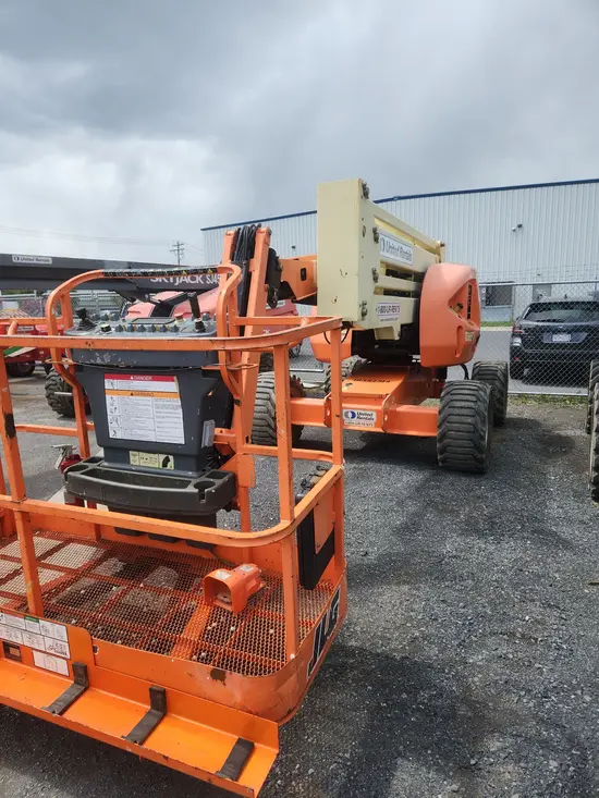 2015 JLG 450AJ Articulating Boom Lift