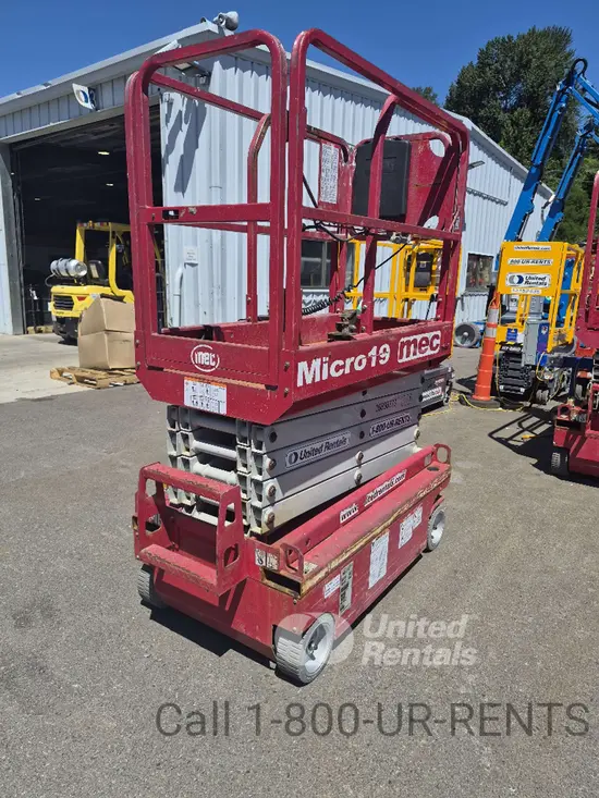 2018 MEC MICRO 19 Scissor Lift