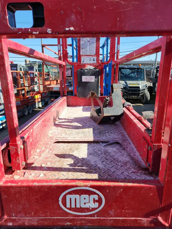 2017 MEC 1930SE Scissor Lift