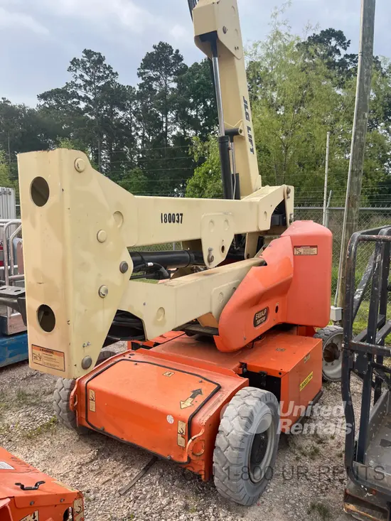 2016 JLG E400AJPN Articulating Boom Lift