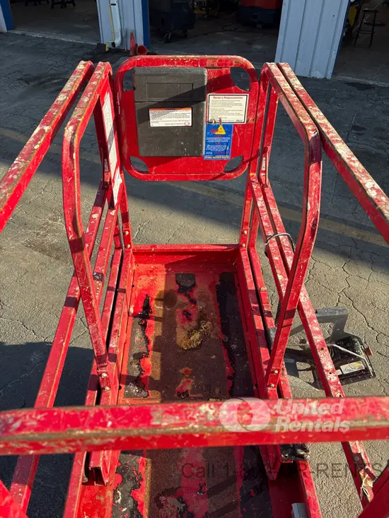 2018 MEC MICRO 19 Scissor Lift