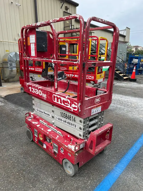 2017 MEC 1330SE Scissor Lift