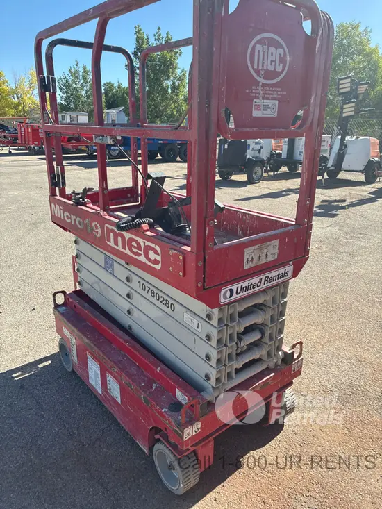2018 MEC MICRO 19 Scissor Lift