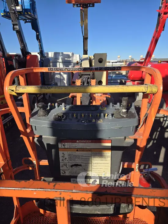 2017 JLG E400AJPN Articulating Boom Lift