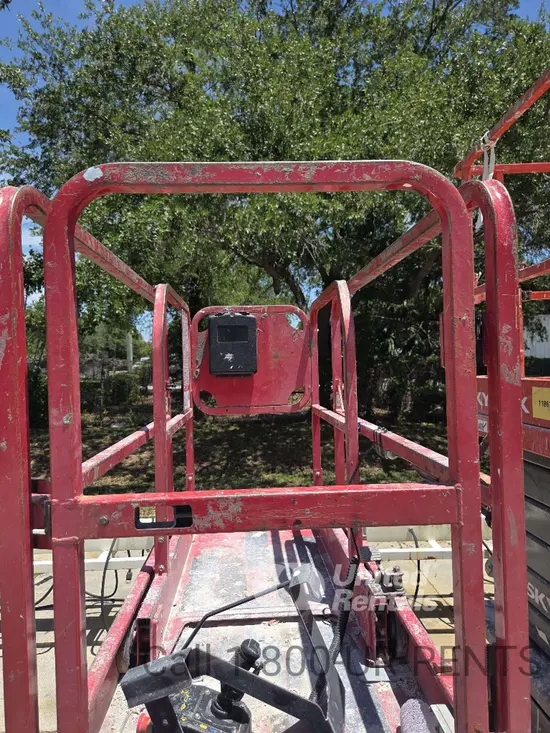2018 MEC 1330SE Scissor Lift