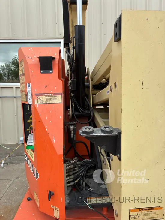 2018 JLG E300AJP Articulating Boom Lift