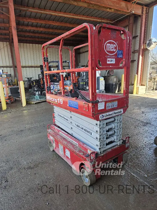 2019 MEC MICRO 19 Scissor Lift