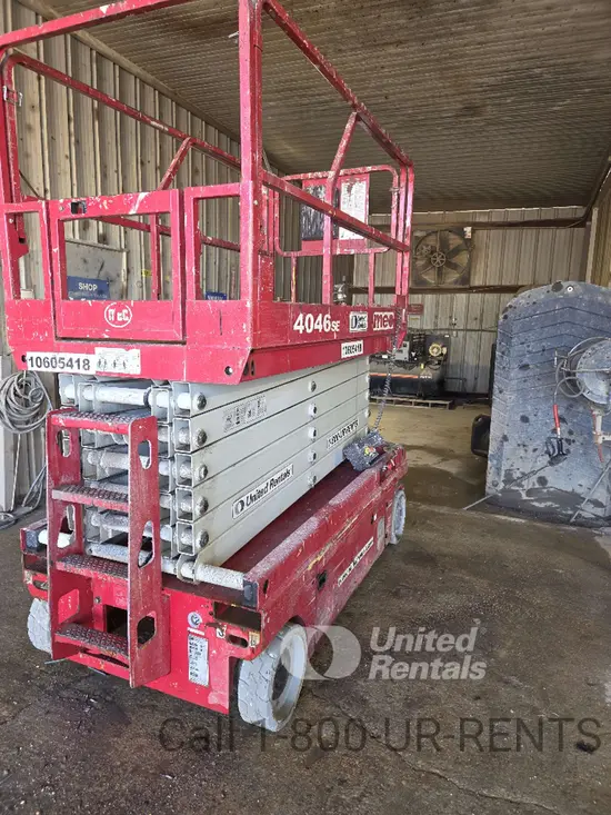 2017 MEC 4046SE Scissor Lift