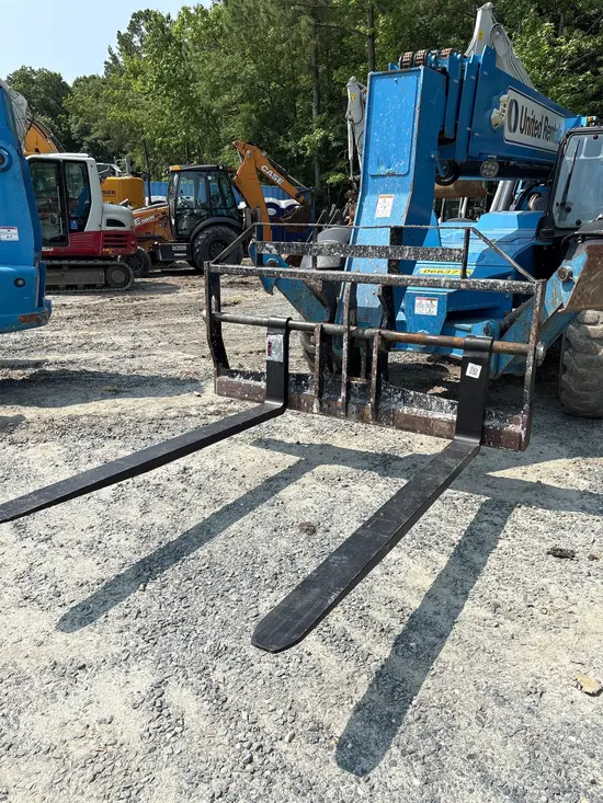 2017 Genie GTH-1056 Forklift