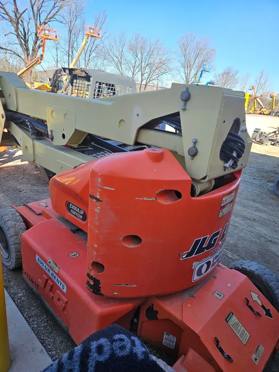 2012 JLG E400AJPN Articulating Boom Lift