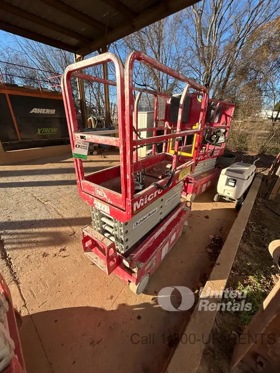 2019 MEC MICRO 19 Scissor Lift