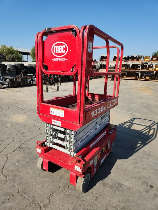 2017 MEC 1330SE Scissor Lift