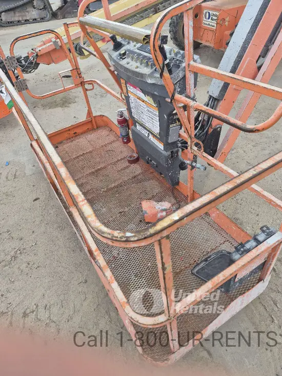2017 JLG 800AJ Articulating Boom Lift