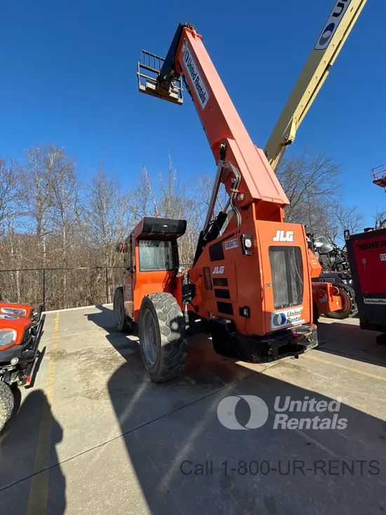 2018 SKYTRAK 8042 Forklift