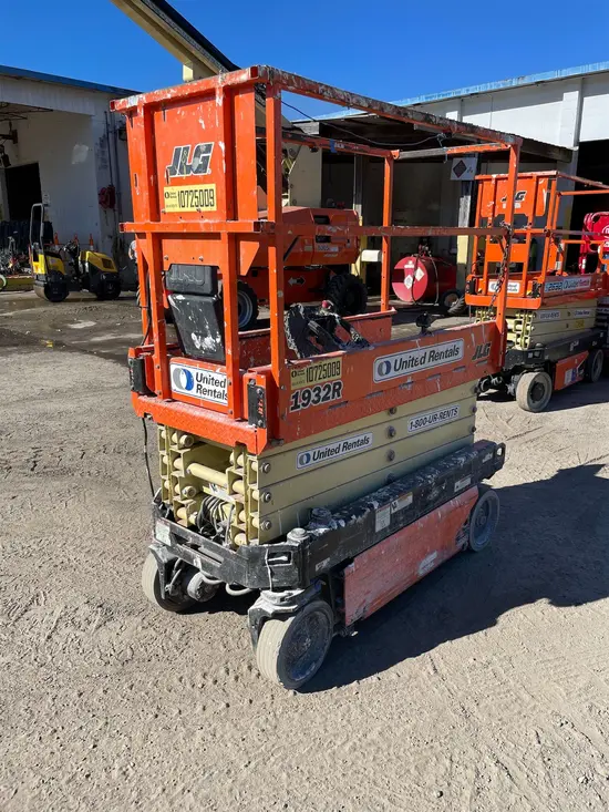 2018 JLG 1932R Scissor Lift