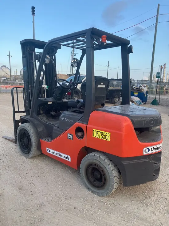 2017 Toyota 8FDU30 Forklift