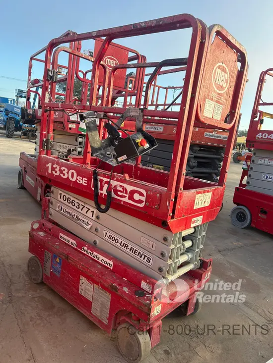 2017 MEC 1330SE Scissor Lift