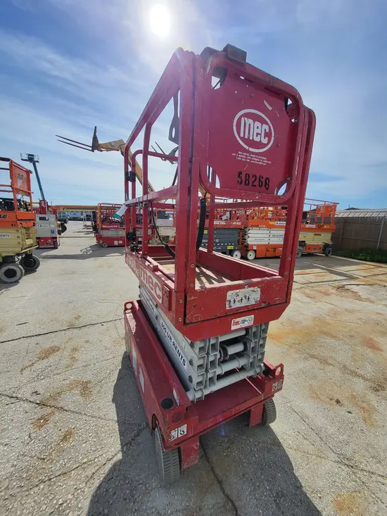 2018 MEC 1330SE Scissor Lift