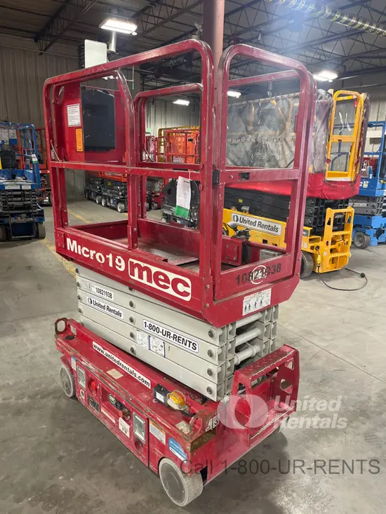 2018 MEC MICRO 19 Scissor Lift