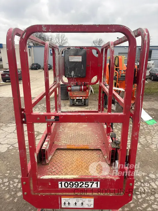 2019 MEC MICRO 19 Scissor Lift