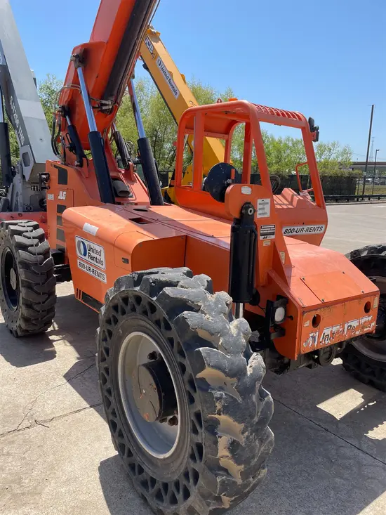 2017 SKYTRAK 6042 Forklift