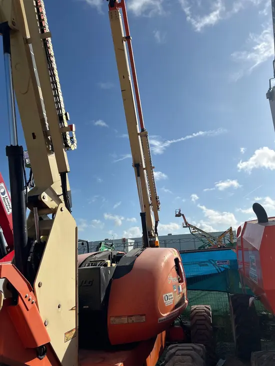 2017 JLG 600AJ Articulating Boom Lift