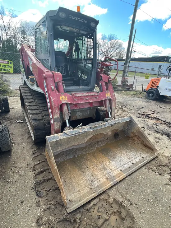 2019 Takeuchi TL12V2-CR Track Loader
