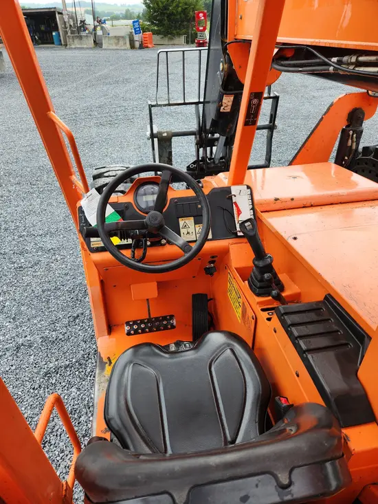 2017 SKYTRAK 8042 Forklift