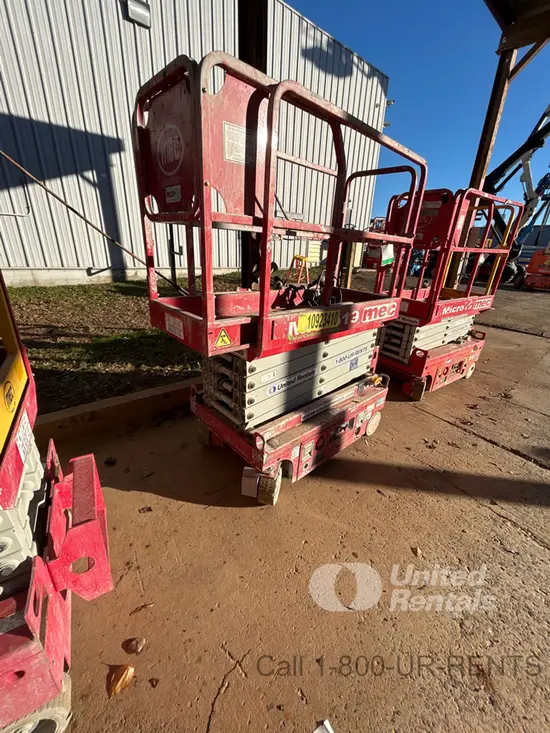 2019 MEC MICRO 19 Scissor Lift
