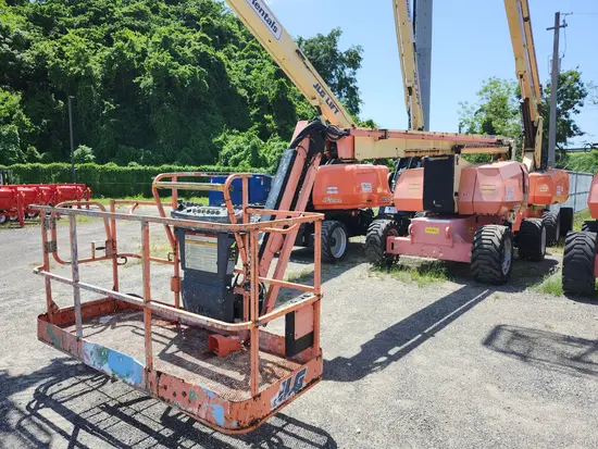 2017 JLG 800AJ Articulating Boom Lift