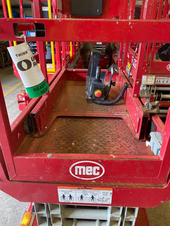 2018 MEC MICRO 19 Scissor Lift
