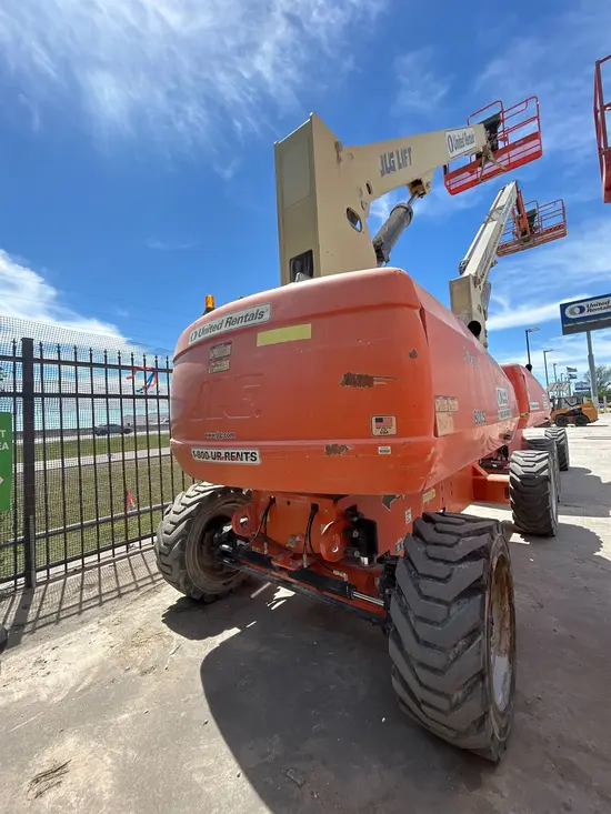 2017 JLG 800S Boom Lift