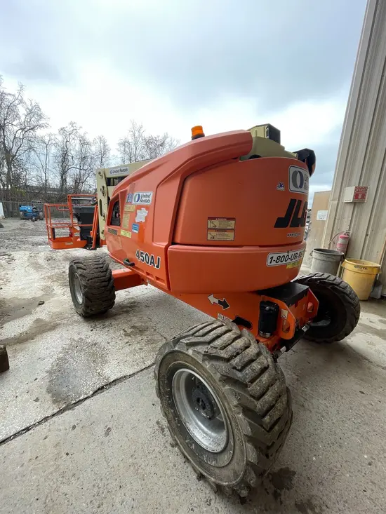 2017 JLG 450AJ Articulating Boom Lift